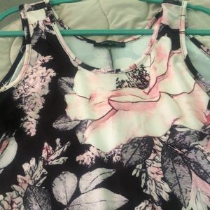Sleeveless Swing Top Size M Black/White/Pink Floral